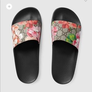 Authentic Gucci Bloom Slides- Run small